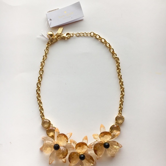 Gold-tone crystal flower neutral collar necklace - Picture 3 of 3